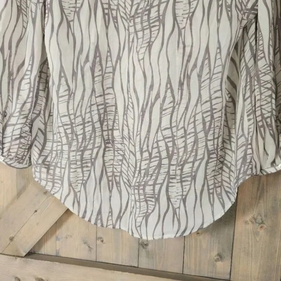Anthropologie Fei Silk Sheer Blouse Size 4 Small - Picture 8 of 12